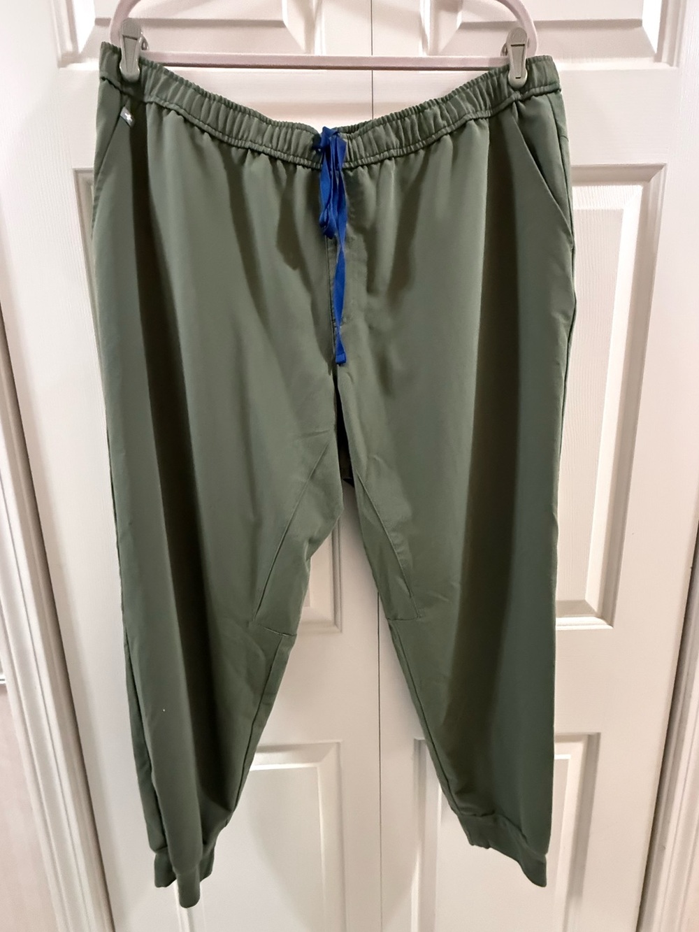FIGS Men’s Tansen Jogger Scrub Pants Olive Green Stretch Technical Collection 3X